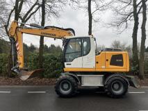 2015 Liebherr A914-Li VK7832 | Graafmachine | Mobiele graafmachine
