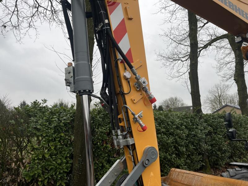 2015 Liebherr A914-Li VK7832 | Graafmachine | Mobiele graafmachine