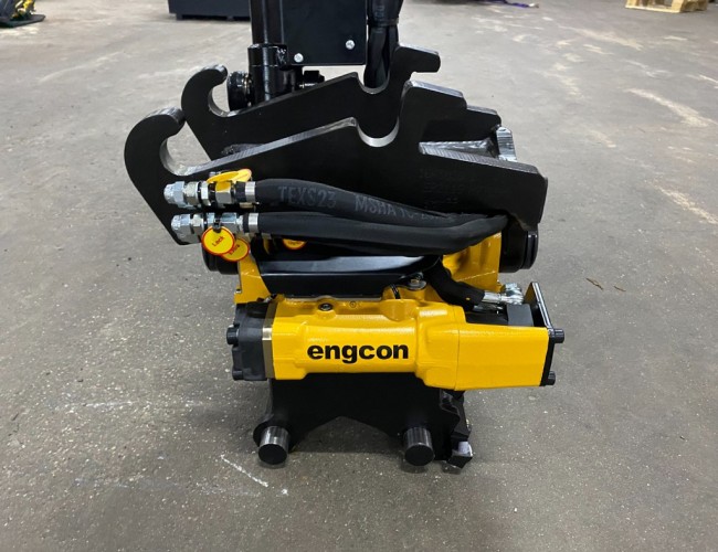 1 Engcon EC204 Tiltrotator CW05-CW05 SS0 (afneembaar) VV1207 | Aanbouwdelen | Draaikantelstuk