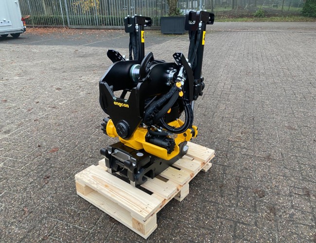 1 Engcon EC209 Tiltrotator KX080-4 - QS45 - SS9 VK8727 | Aanbouwdelen | Draaikantelstuk