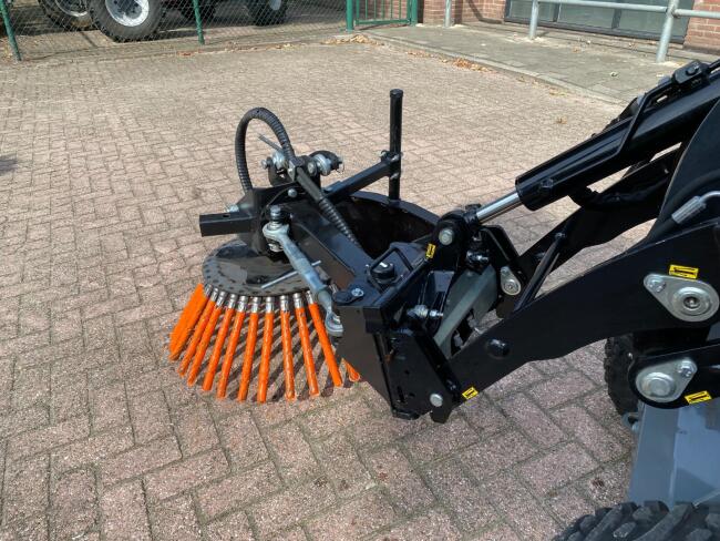 2025 Giant Onkruidborstel Compact tbv SKID / G1200 ADV1086 | Aanbouwdelen | Onkruidborstel