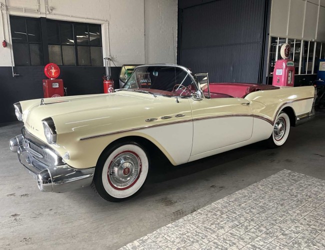 1957 Buick Series 50 Super Special Convertible LT560 | Transport | Auto's