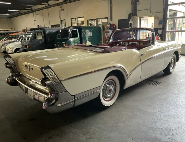 1957 Buick Series 50 Super Special Convertible LT560 | Transport | Auto's