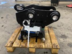 2026 Compacttilt CT10 - HS4  Kantelstuk Kubota CW10 (6,0 - 10t) ADV1129 | Aanbouwdelen | Kantelstuk