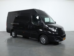 2022 Iveco Daily 35S21 3.0 204pk L3H2 - 3500kg trek - AUT VT560 | Transport | Bedrijfswagens