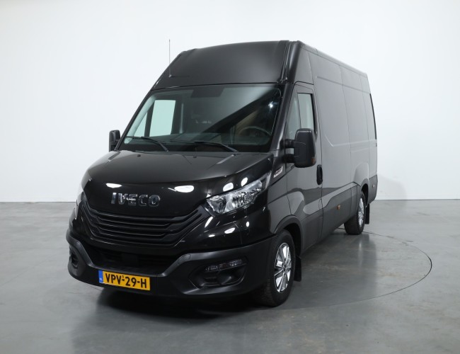 2022 Iveco Daily 35S21 3.0 204pk L3H2 - 3500kg trek - AUT VT560 | Transport | Bedrijfswagens