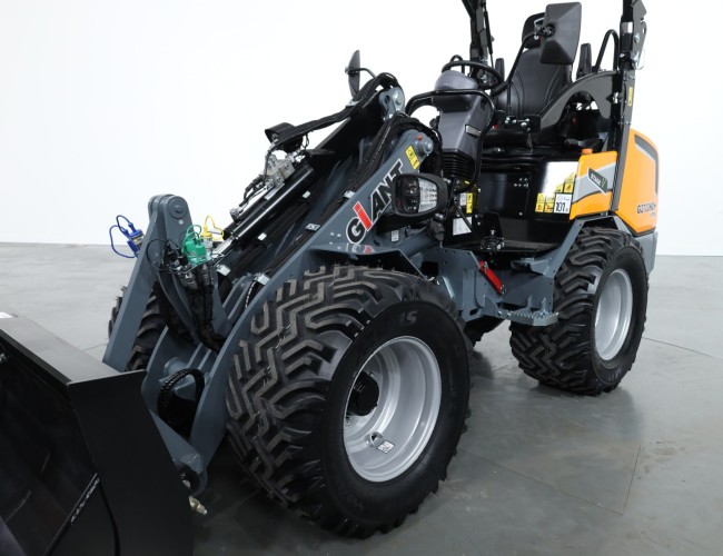 2024 Giant G2700 X-tra HD+ VV1426 | Wiellader | Mini Shovel