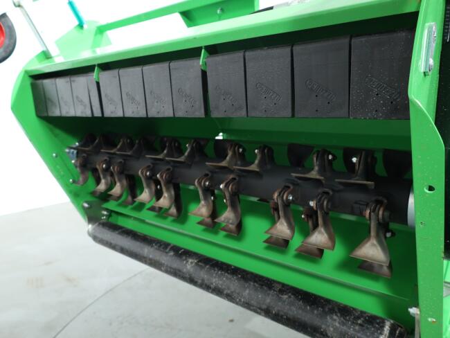 1 Giant Klepelmaaier 120cm met opvangbak (30-40 l/min) VV1450 | Aanbouwdelen | Klepelmaaier