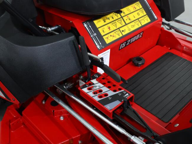 2022 Ferris IS2100Z Zero-turn Maaier - 130cm VK10036 | Tuin / Parkmachine | Grasmaaier/Veegmachine