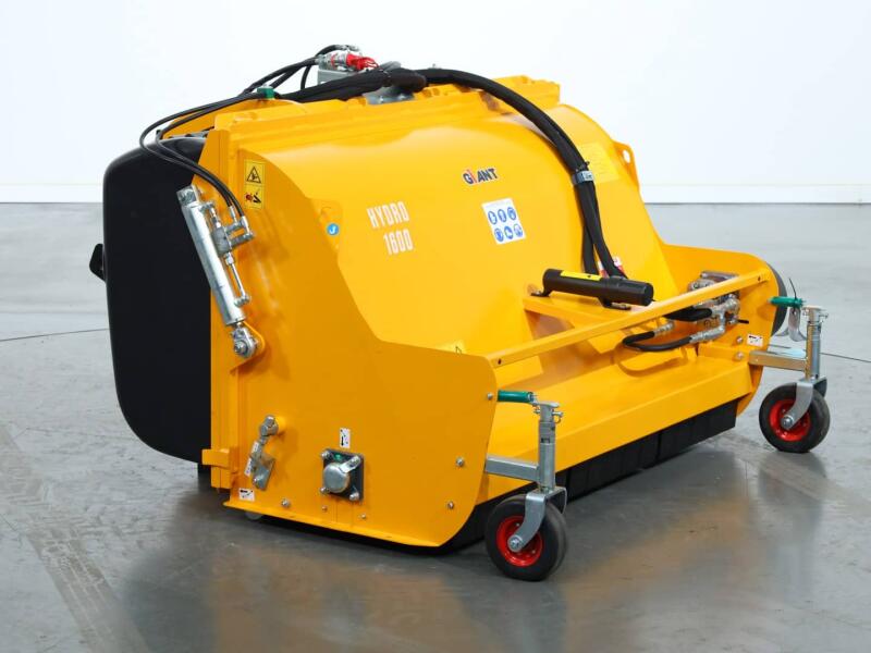 1 Giant Klepelmaaier 160cm met hydr opvangbak (50-60ltr) VV1467 | Aanbouwdelen | Klepelmaaier