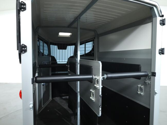 2025 Ifor Williams HBX506 2 paards trailer - Voorlosser RH (zwart) VT775 | Aanhangwagen | Paardentrailer