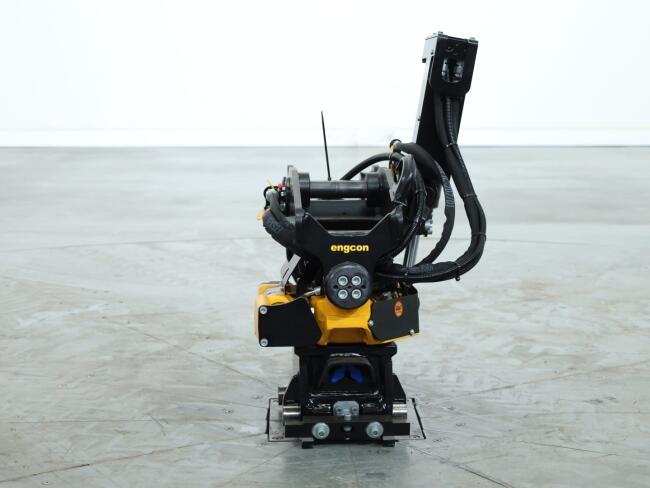 2026 Engcon EC204 Tiltrotator KX037-4 & KX042-4 - CW05 SS9 VK10627 | Aanbouwdelen | Draaikantelstuk