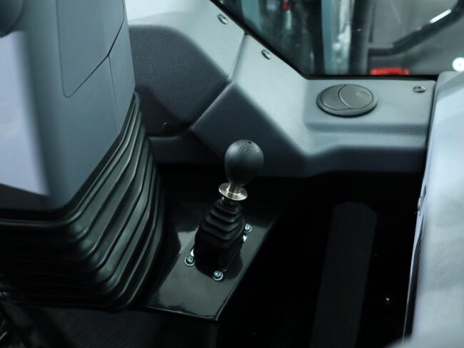 2025 Giant G5000 VV1519 | Wiellader | Mini Shovel